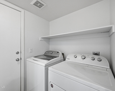 3906 E Kimberly Way - Photo Thumbnail 23