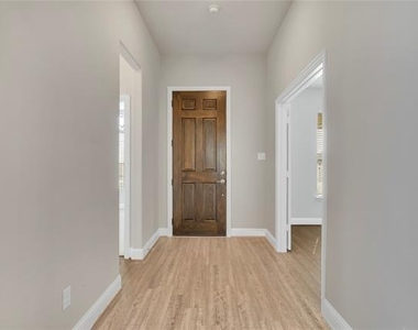 4523 Westminster Avenue - Photo Thumbnail 3