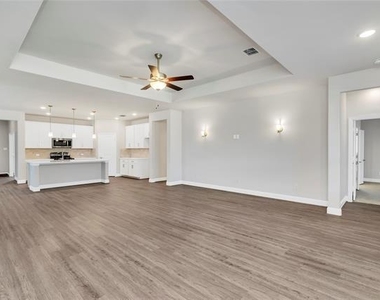 4523 Westminster Avenue - Photo Thumbnail 5