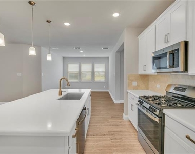 4523 Westminster Avenue - Photo Thumbnail 12