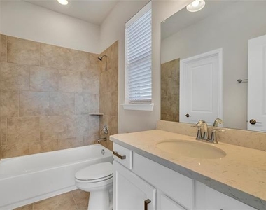 4523 Westminster Avenue - Photo Thumbnail 25