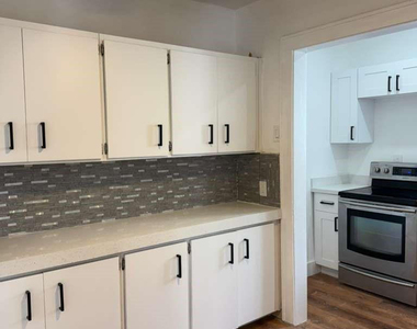 817 Tyler Street - Photo Thumbnail 8