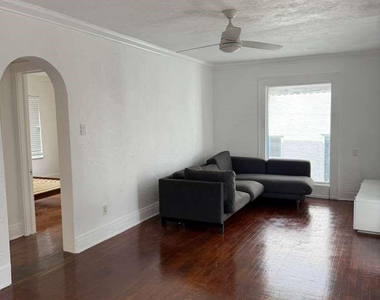 817 Tyler Street - Photo Thumbnail 5