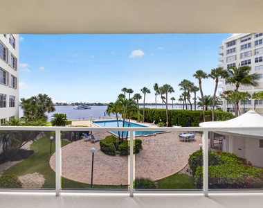 2800 N Flagler Drive - Photo Thumbnail 24