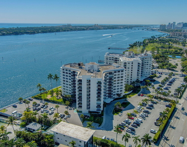 2800 N Flagler Drive - Photo Thumbnail 43