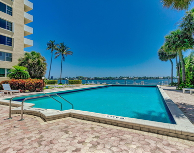 2800 N Flagler Drive - Photo Thumbnail 4