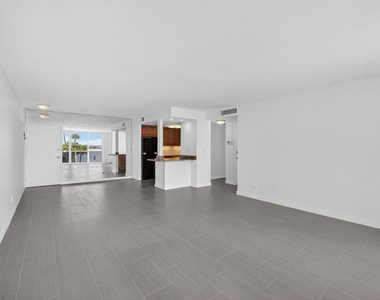 2800 N Flagler Drive - Photo Thumbnail 14