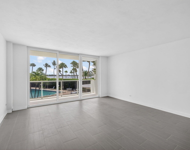 2800 N Flagler Drive - Photo Thumbnail 7