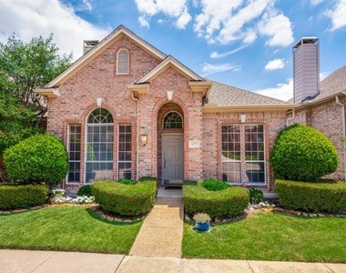 6072 Thursby Avenue - Photo Thumbnail 25