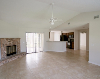 1137 Sw Estaugh Avenue - Photo Thumbnail 6