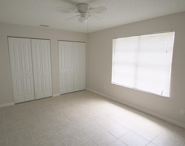 1137 Sw Estaugh Avenue - Photo Thumbnail 3