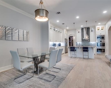 7525 Renaissance Boulevard - Photo Thumbnail 6