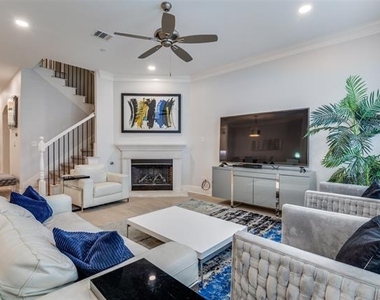 7525 Renaissance Boulevard - Photo Thumbnail 4
