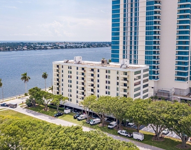 1501 S Flagler Drive - Photo Thumbnail 17
