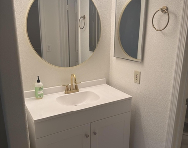 1825 W Ray Road - Photo Thumbnail 8
