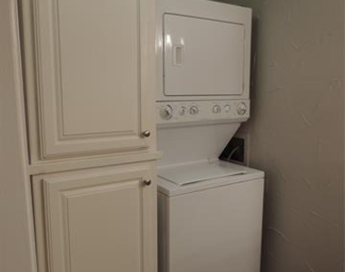 3125 Sondra Drive - Photo Thumbnail 17