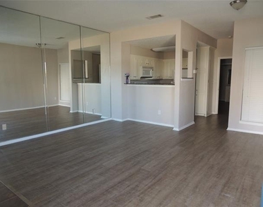 3125 Sondra Drive - Photo Thumbnail 5