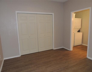 3125 Sondra Drive - Photo Thumbnail 12