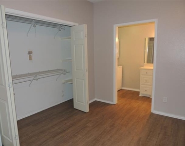 3125 Sondra Drive - Photo Thumbnail 14