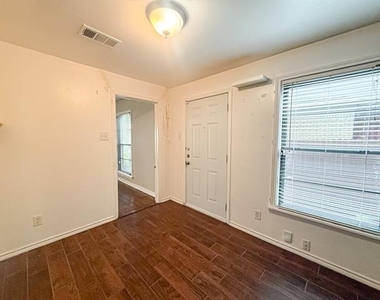 3766 Park Lane - Photo Thumbnail 18