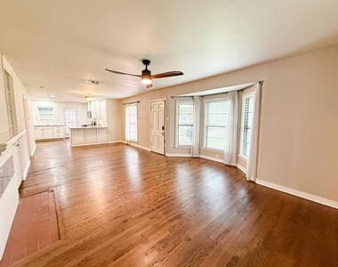 3766 Park Lane - Photo Thumbnail 2