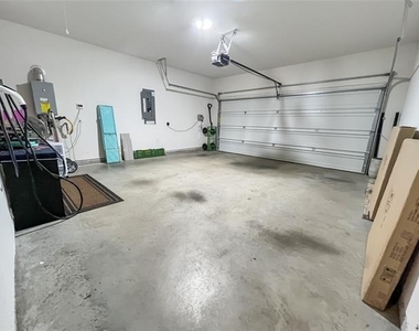 11229 Yellow Rose Way - Photo Thumbnail 21