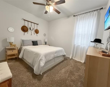 11229 Yellow Rose Way - Photo Thumbnail 17