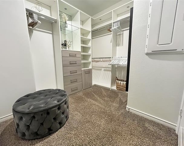 11229 Yellow Rose Way - Photo Thumbnail 14