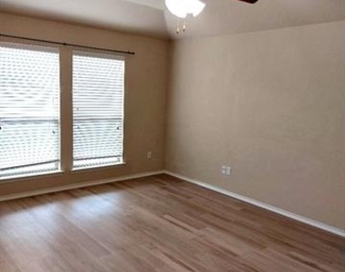 1113 Haskell Drive - Photo Thumbnail 9
