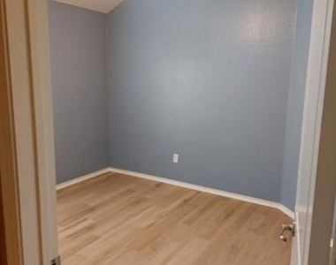 1113 Haskell Drive - Photo Thumbnail 14