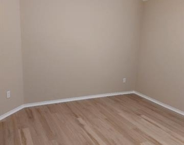 1113 Haskell Drive - Photo Thumbnail 16