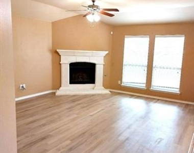 1113 Haskell Drive - Photo Thumbnail 2