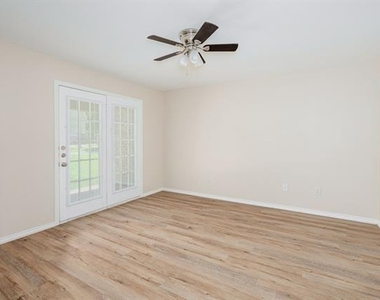 1803 Park Place - Photo Thumbnail 6