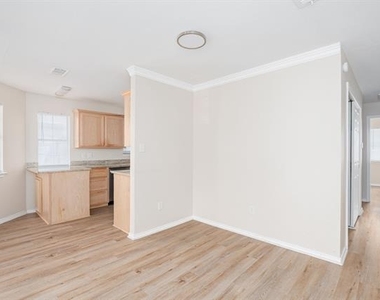 1803 Park Place - Photo Thumbnail 3