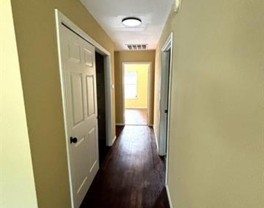 1803 Park Place - Photo Thumbnail 24