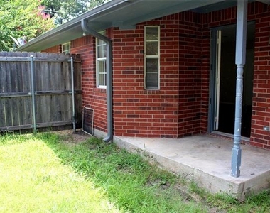 1803 Park Place - Photo Thumbnail 37