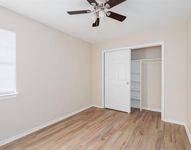 1803 Park Place - Photo Thumbnail 10