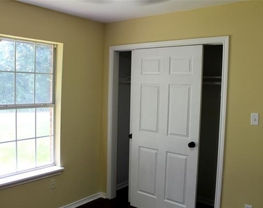 1803 Park Place - Photo Thumbnail 29