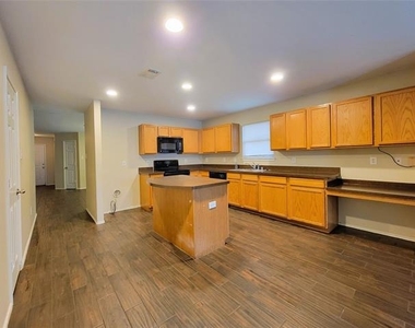 1433 Kramer Court - Photo Thumbnail 8