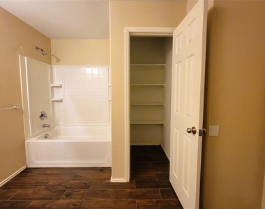 1433 Kramer Court - Photo Thumbnail 22