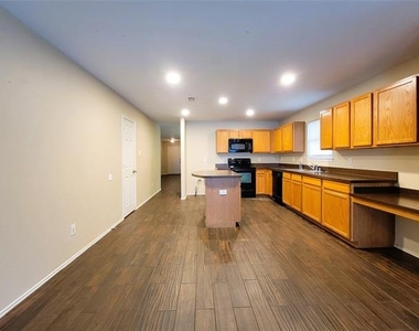 1433 Kramer Court - Photo Thumbnail 9