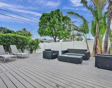 1001 Se 13th Court - Photo Thumbnail 46