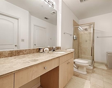 3225 Turtle Creek Boulevard - Photo Thumbnail 9