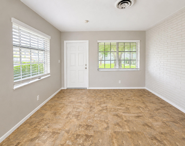 2120 Ne 41st Street - Photo Thumbnail 6