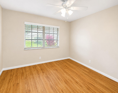 2120 Ne 41st Street - Photo Thumbnail 9