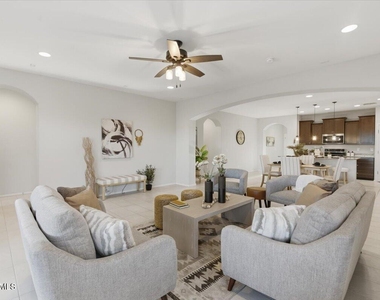 3745 N Astoria Drive - Photo Thumbnail 15