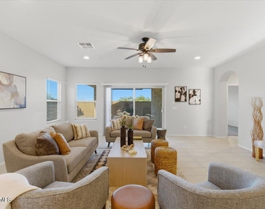 3745 N Astoria Drive - Photo Thumbnail 11