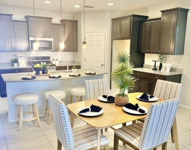 3745 N Astoria Drive - Photo Thumbnail 16