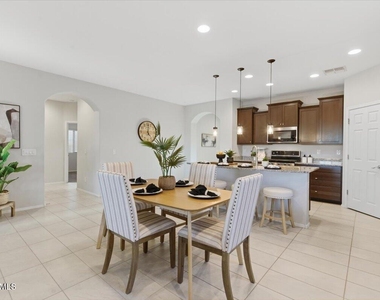 3745 N Astoria Drive - Photo Thumbnail 10