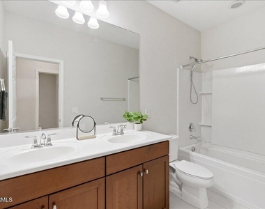 3745 N Astoria Drive - Photo Thumbnail 24
